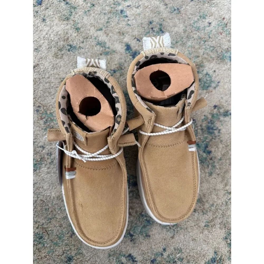 NWT Hey Dude Women’s Wendy Peak Hi Suede Shoes Chestnut Size 6 - Picture 3 of 7